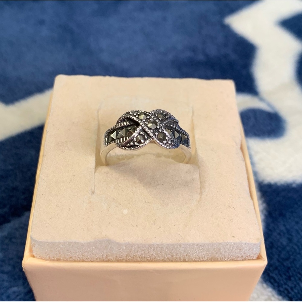Sterling Silver & Marcasite Crossover Ring size 6